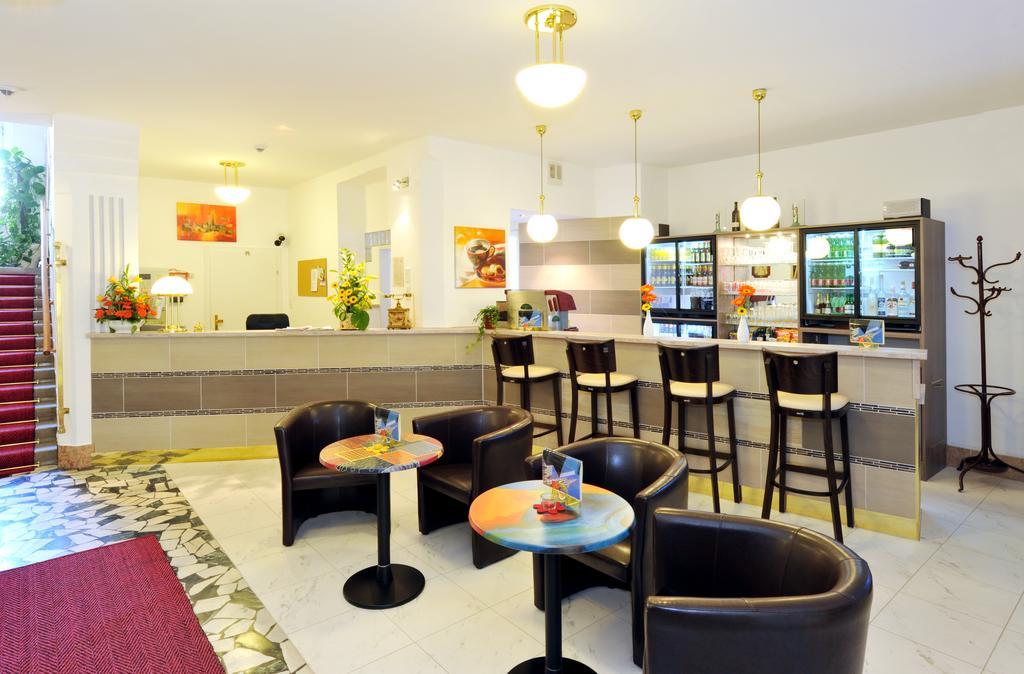 Hotel Franzenshof 2*